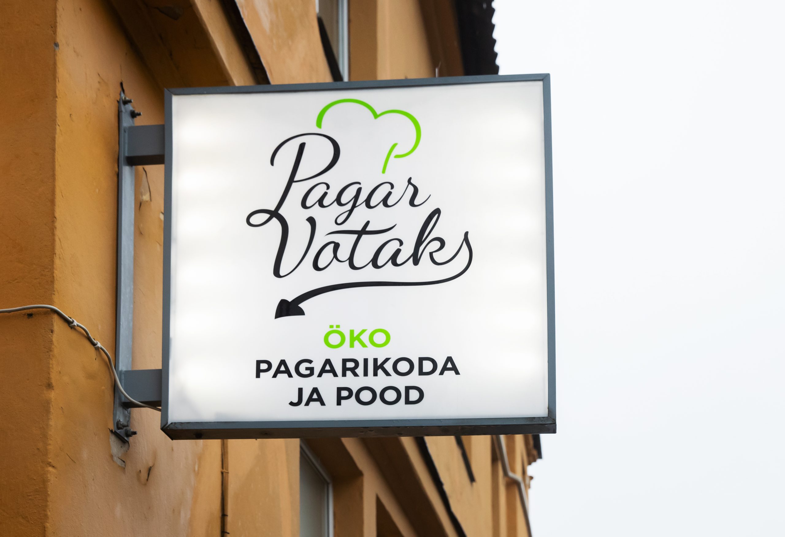 Ökopagarikoda Pagar Võtaks kolib aprilli lõpus Vana-Lõuna 17 tootmisruumidest Balti Jaama Turule Biomarketi kaupluses asuvale pinnale. Ka pagarikoja kauplus sen